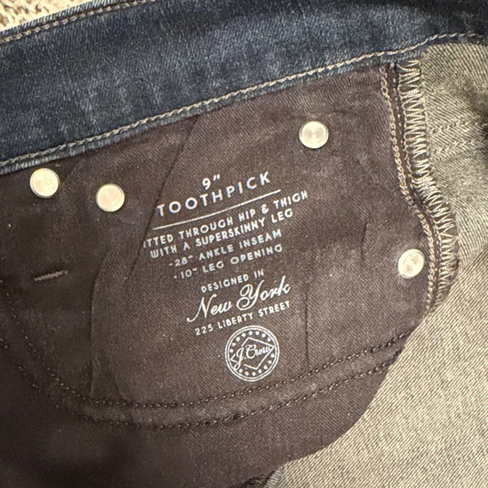 J. Crew Women's 9” Toothpick Skinny Jeans in Dark Indigo- SIZE 27! - Picture 4 of 6